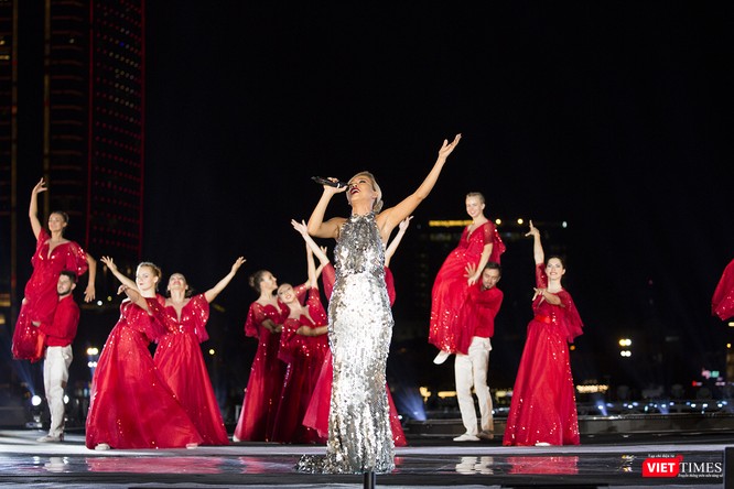 Pháo hoa Đà Nẵng 2018: Mãn nhãn “Bức họa Huyền thoại của những cây cầu” - ảnh 4