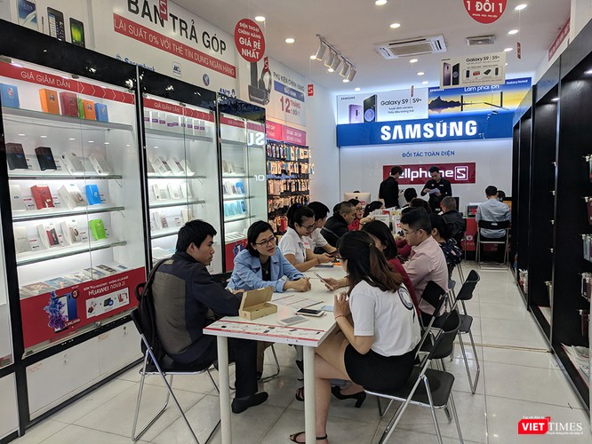 Galaxy S9/S9+ trong ngày mở bán chính thức đầu tiên tại Việt Nam ảnh 9