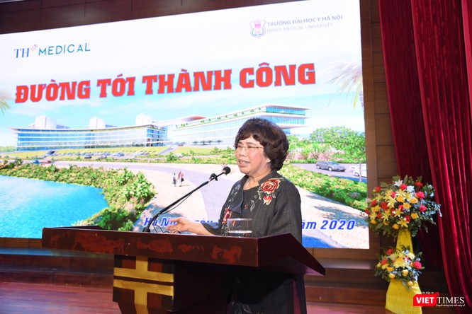 2 người phụ nữ quyền lực giao lưu với thầy và trò Trường Đại học Y Hà Nội ảnh 2