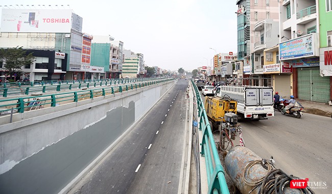 Bí thư, Chủ tịch Đà Nẵng thăm và tặng quà đơn vị thi công Hầm chui phục vụ APEC ảnh 10