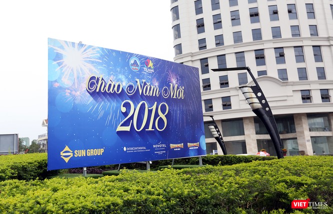 Ảnh: Đà Nẵng khoác áo hoa đón xuân mới Mậu Tuất - ảnh 1