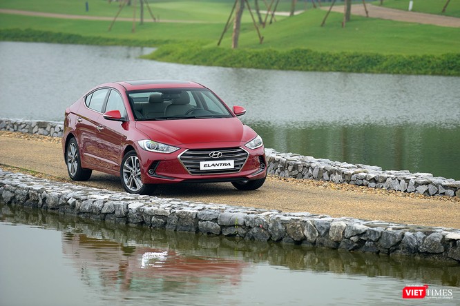 Chỉ hơn 500 triệu đã có thể tậu Hyundai Elantra đón Tết ảnh 2