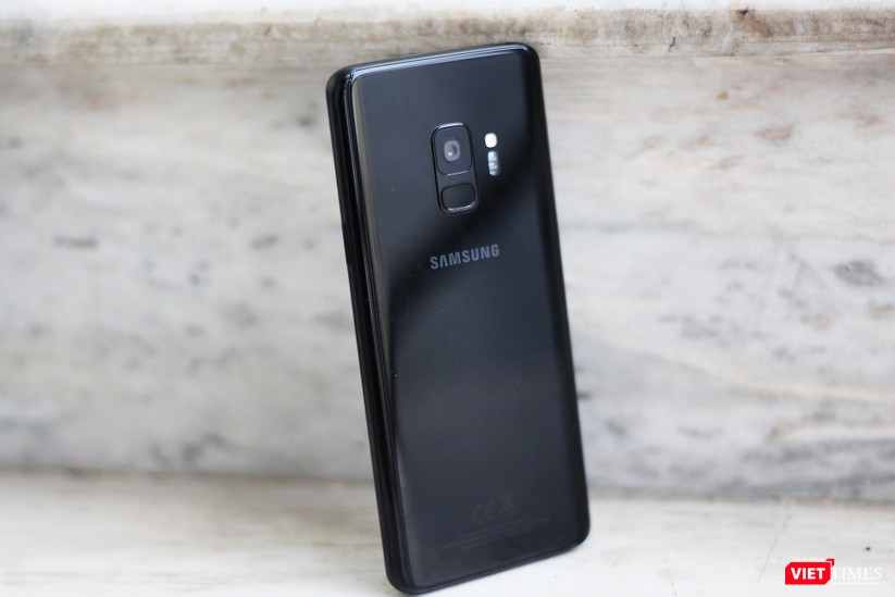 Trên tay chiếc Galaxy S9 xuất hiện tại Việt Nam - ảnh 2