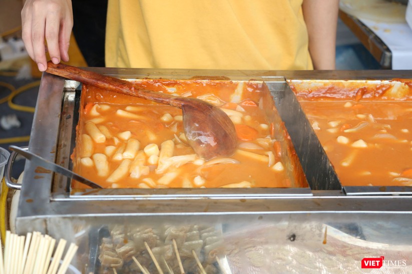 Hàng chục nghìn người chen chúc tham dự lễ hội văn hóa và ẩm thực Hàn - Việt tại phố đi bộ Hồ Gươm - ảnh 9
