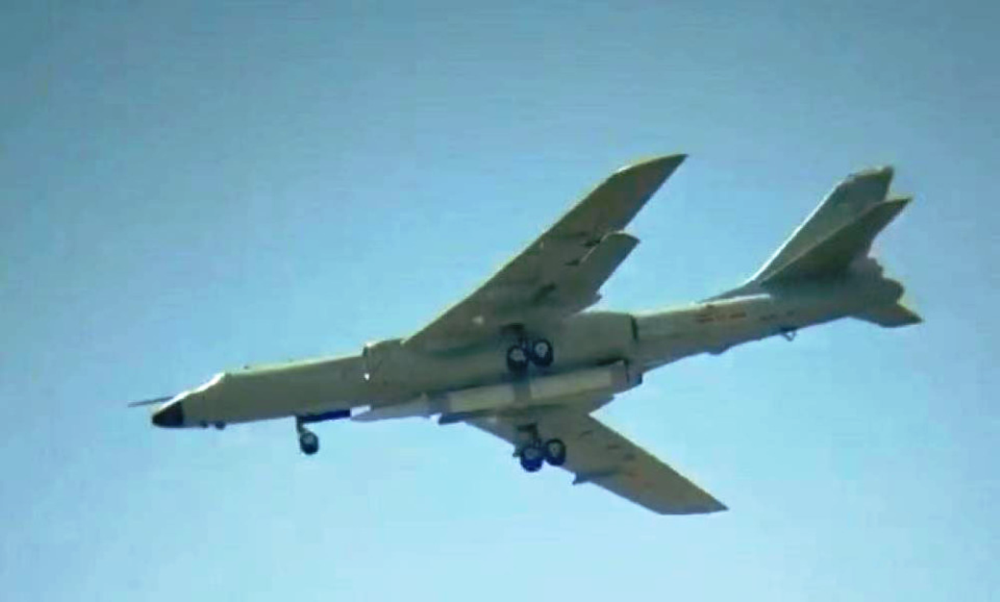 Tên lửa Kinh Lôi-1: "Ngọn giáo" mới giúp nâng tầm tấn công của oanh tạc cơ H-6 đã già cỗi