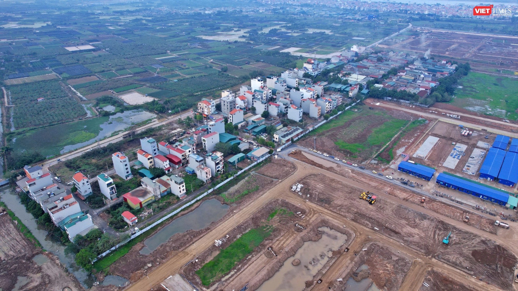 Mức giá cao tại dự án Vinhomes Wonder City cũng kích thích giá đất khu vực lân cận neo ở mức cao. Hiện, các lô đất liền kề dự án đang được chào giá 150-180 triệu đồng/m2. z7171076723468_b06514499a368e4cd880a9ed910c86b3.jpg