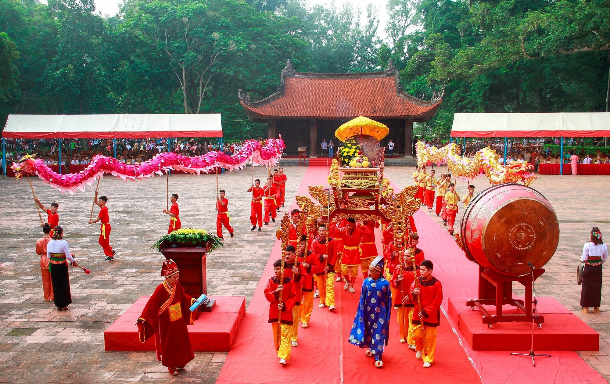 Một lễ hội được tổ chức tại khu di tích Lam Kinh, Thanh Hóa Một lễ hội được tổ chức tại khu di tích Lam Kinh, Thanh Hóa