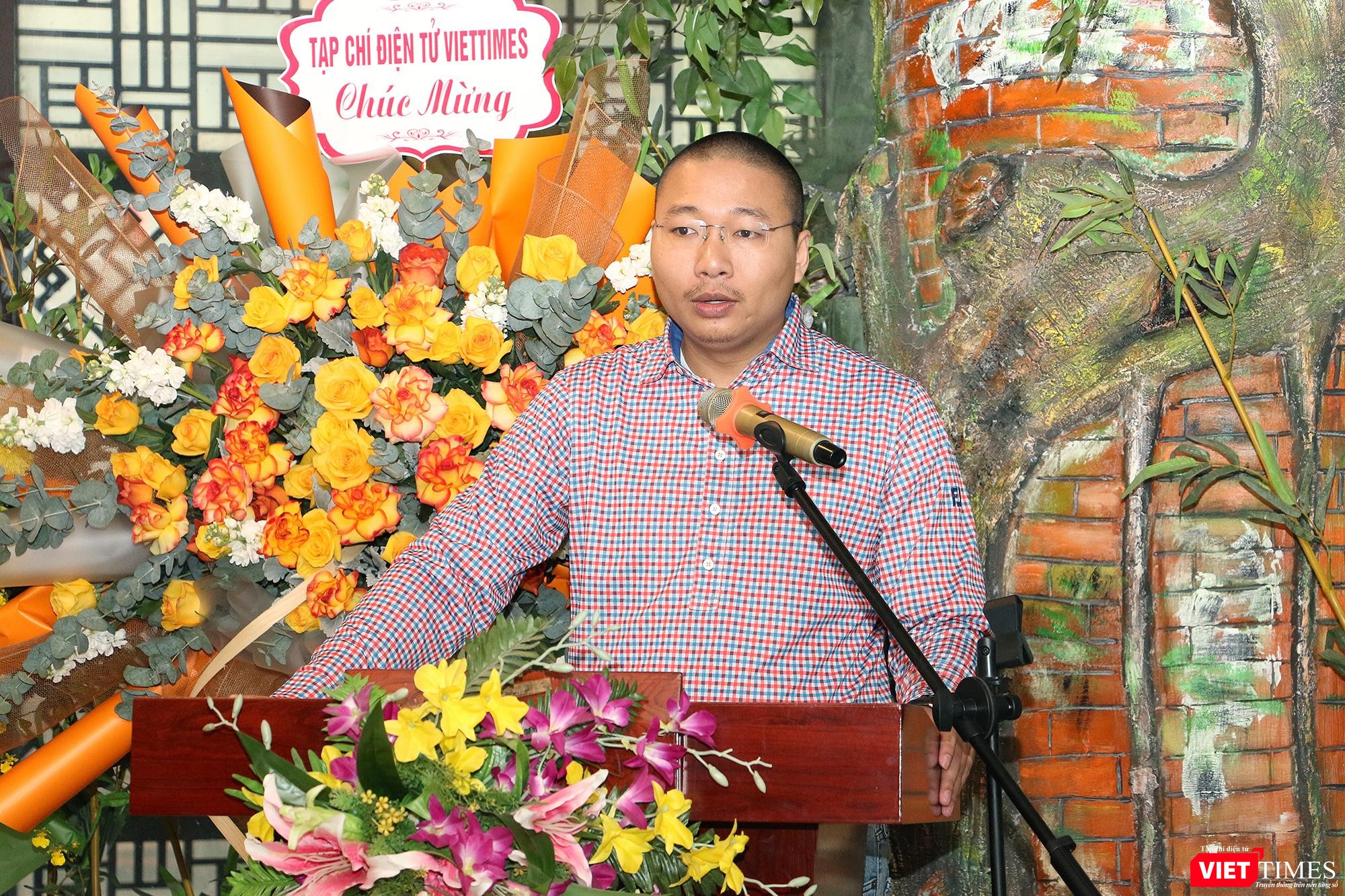 nhà báo Trần Hữu Vinh