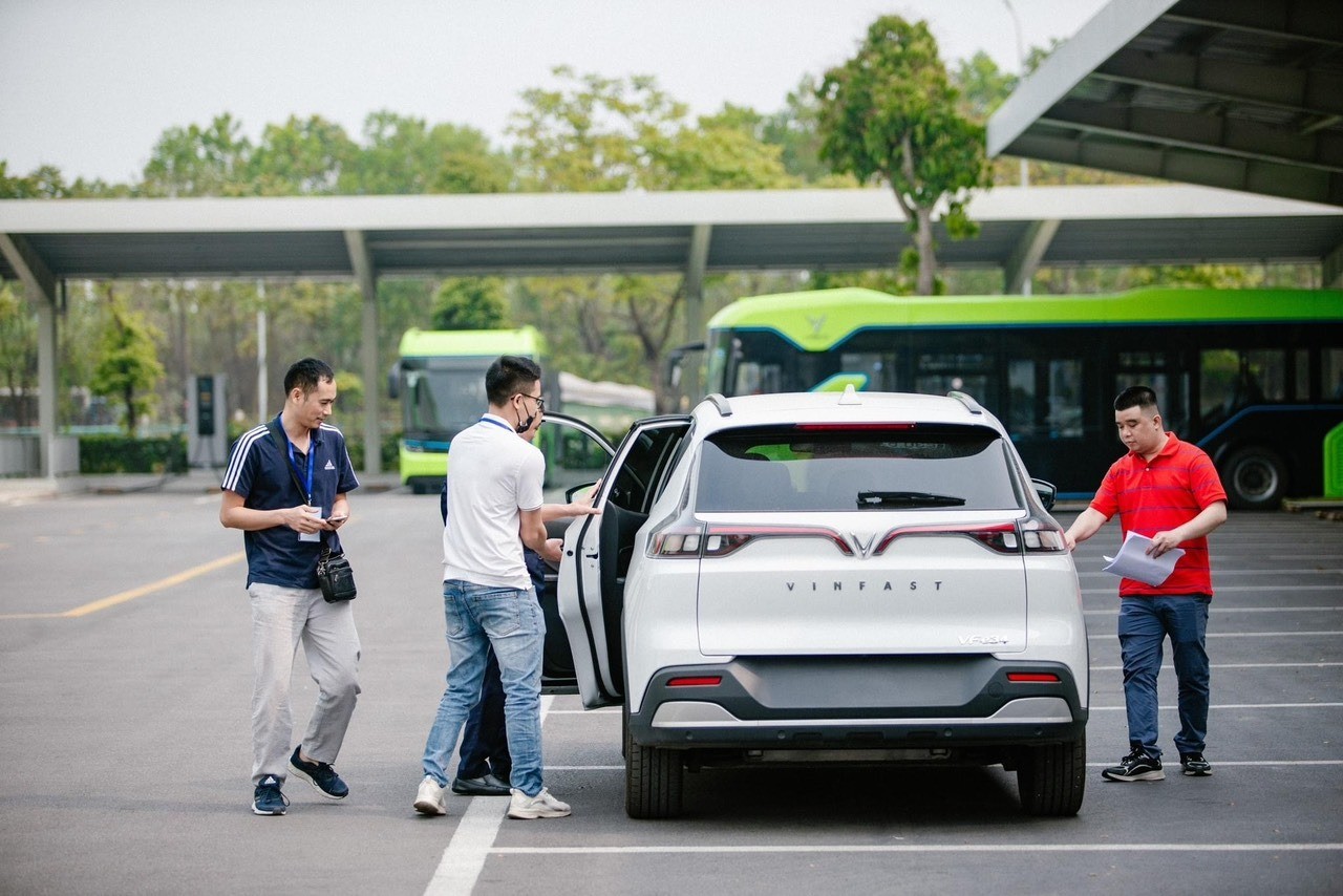 Tài xế ứng tuyển phải đạt được một số yêu cầu khá cao Tài xế ứng tuyển phải đạt được một số yêu cầu khá cao