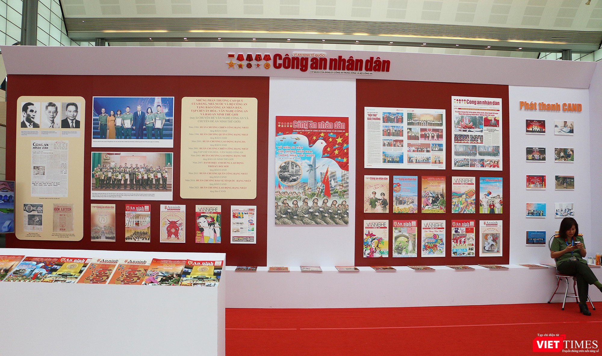 Gian trưng bày của Khối báo chí Công an vt_cand.jpg