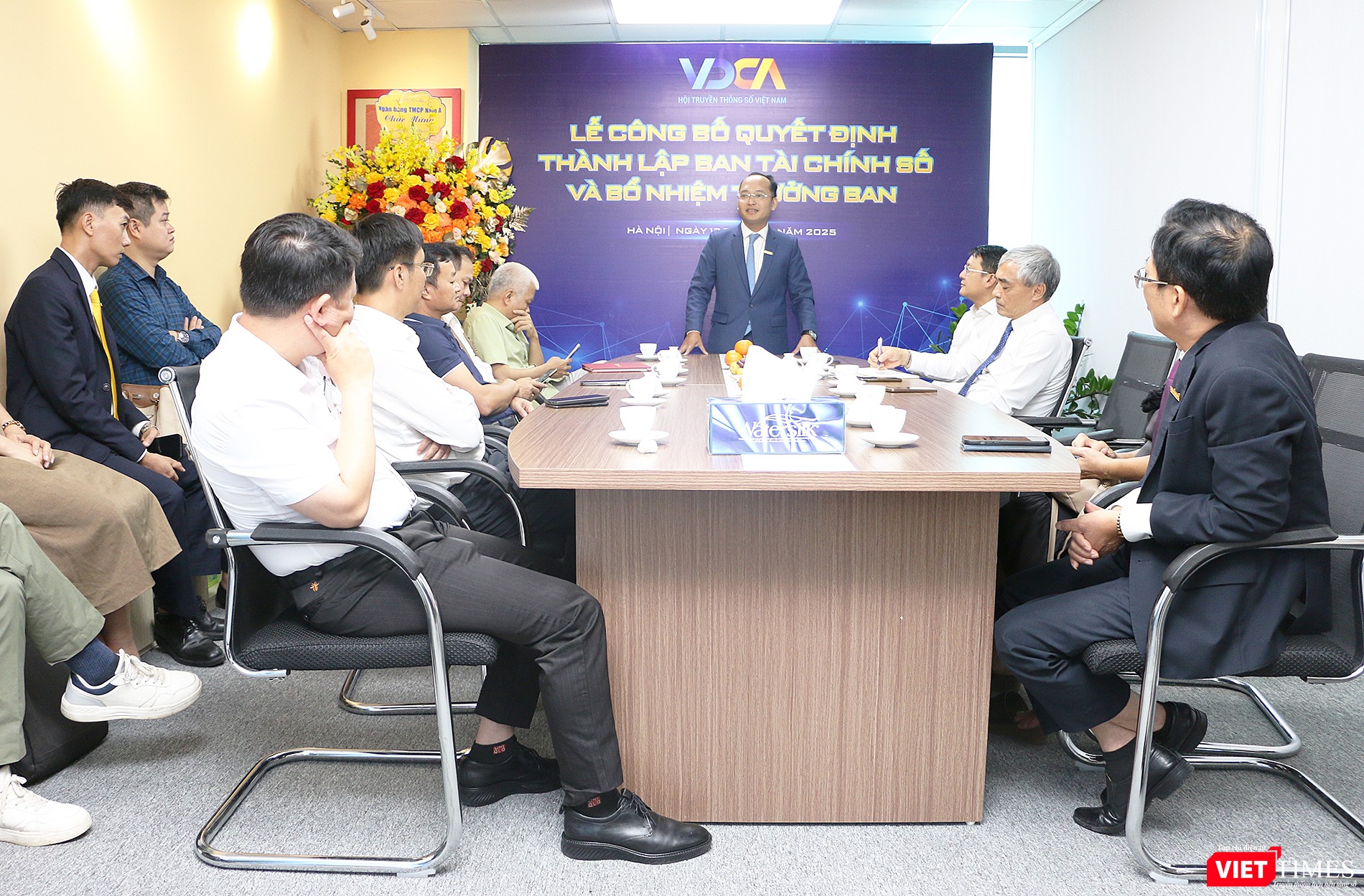 Ông Nguyễn Vĩnh Tuyên nói về vai trò của Ban Tài chính số vt_nguyen vinh tuyen phat bieu.jpg