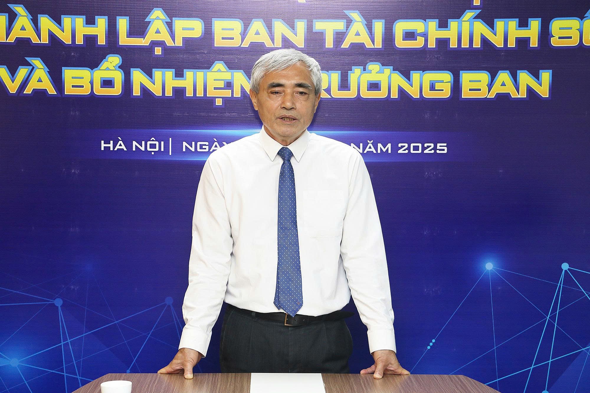 Chủ tịch VDCA Nguyễn Minh Hồng nhận xét ông Tuyên là một người rất xứng đáng cho vị trí Trưởng ban tài chính số Chu tich Hong.jpg