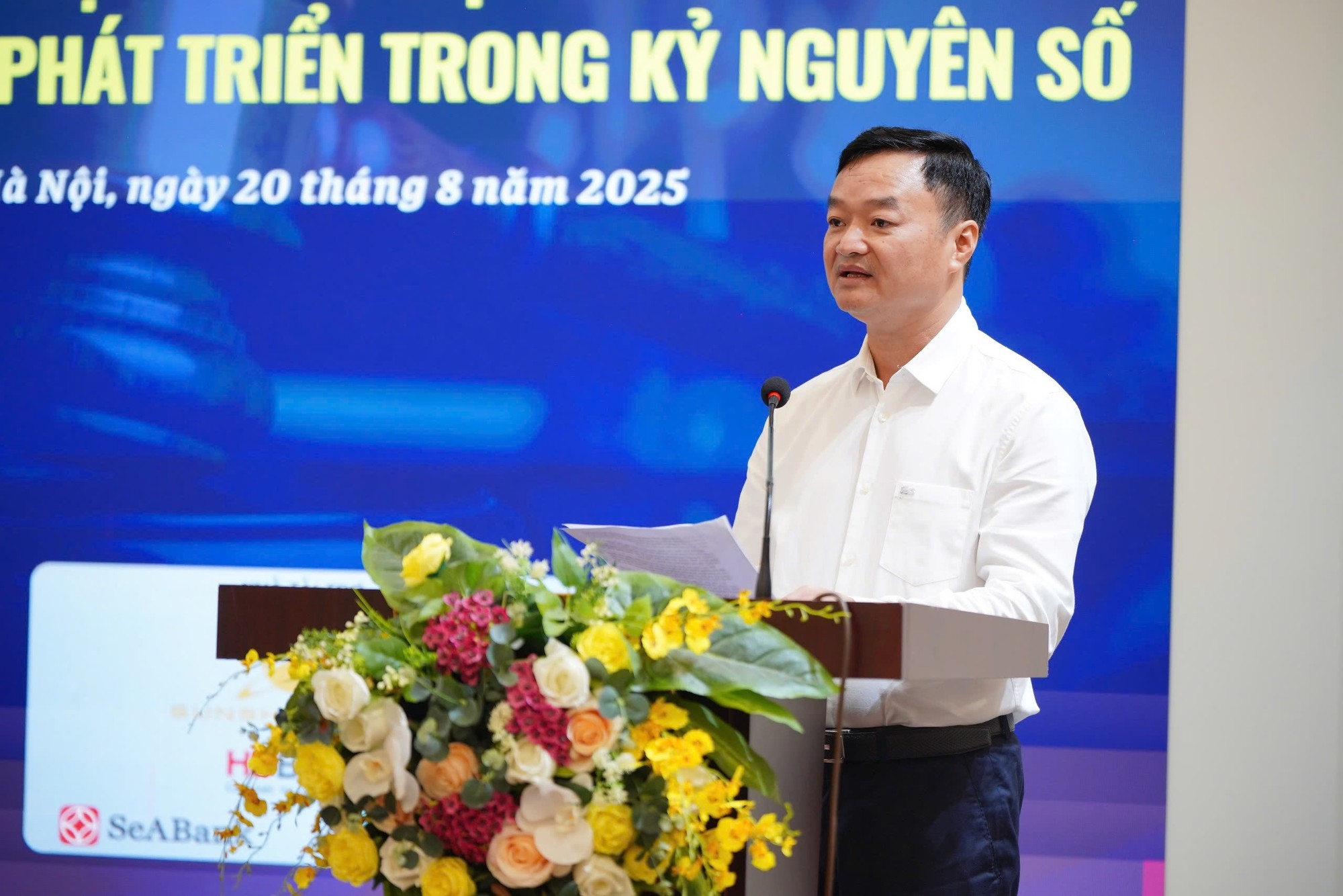 Ông Nguyễn Bá Kiên, Tổng biên tập Tạp chí điện tử VietTimes, nhấn mạnh đất đai là tài nguyên đặc biệt của quốc gia. IMG_0720.jpeg