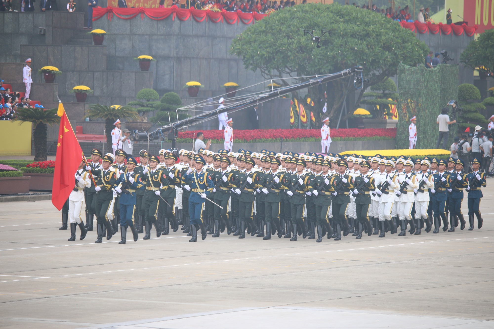 Khối Quân đội nhân dân Trung Quốc di chuyển qua Lễ đài. IMG_5288.JPG