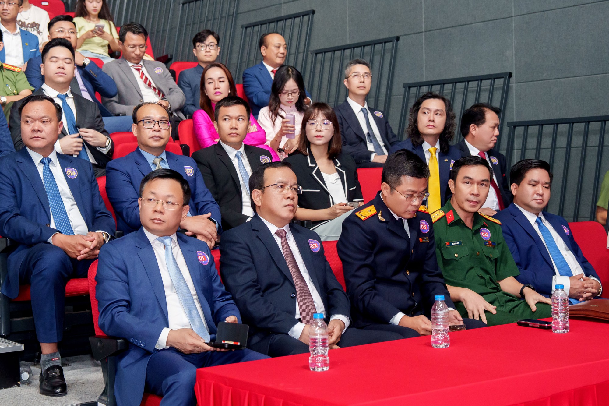Qua 8 mùa tổ chức, Lễ trao giải thưởng Chuyển đổi số Việt Nam đã trở thành sự kiện thường niên. Các cơ quan, doanh nghiệp, đơn vị sự nghiệp và cá nhân có thành tích xuất sắc, quy tụ đầy đủ để dự lễ tôn vinh về những đóng góp vào công cuộc chuyển đổi số quốc gia. Qua 8 mùa tổ chức, Lễ trao giải thưởng Chuyển đổi số Việt Nam đã trở thành sự kiện thường niên. Các cơ quan, doanh nghiệp, đơn vị sự nghiệp và cá nhân có thành tích xuất sắc, quy tụ đầy đủ để dự lễ tôn vinh về những đóng góp vào công cuộc chuyển đổi số quốc gia.