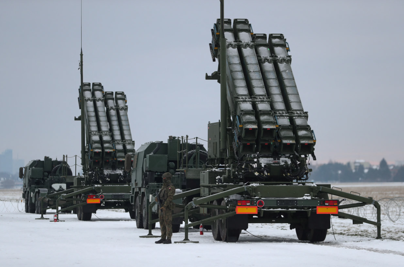 Hệ thống Patriot do Mỹ sản xuất gặp khó khăn trong việc đánh chặn Iskander-M. Ảnh: Reuters. Iskander-M Tên lửa siêu thanh mới được nâng cấp khiến hệ thống Patriot hoa mắt ở Ukraine 3.png