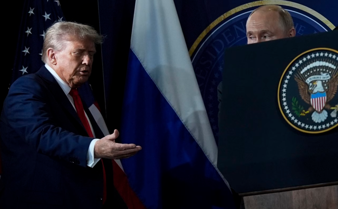 Tổng thống Mỹ Donald Trump và Tổng thống Nga Vladimir Putin đã gặp nhau vào đầu tháng này tại Anchorage, Alaska. Ảnh: WSJ. Bí mật sau cánh cửa đóng kín Exxon và Rosneft đang toan tính điều gì ở Viễn Đông Nga.png