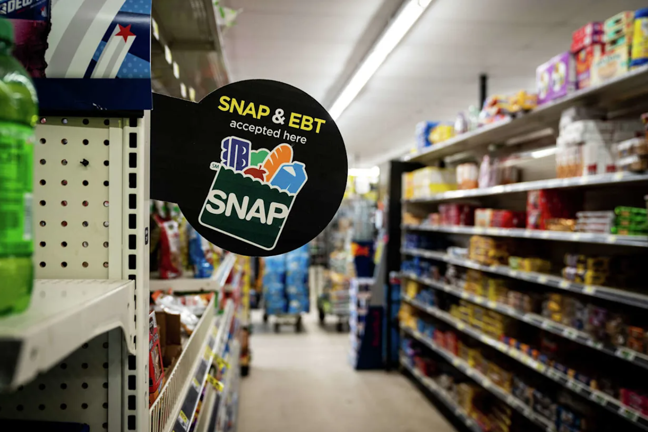 SNAP Chương trình tem phiếu thực phẩm giúp hàng triệu người Mỹ thoát nạn đói 2.png