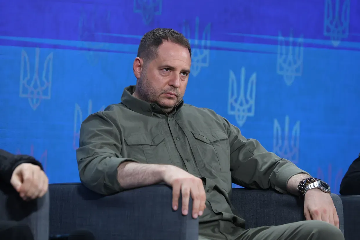 Andriy Yermak là ai và quyền lực vô đối của ông có thể sụp đổ trong bê bối tham nhũng ở Ukraine 2.jfif