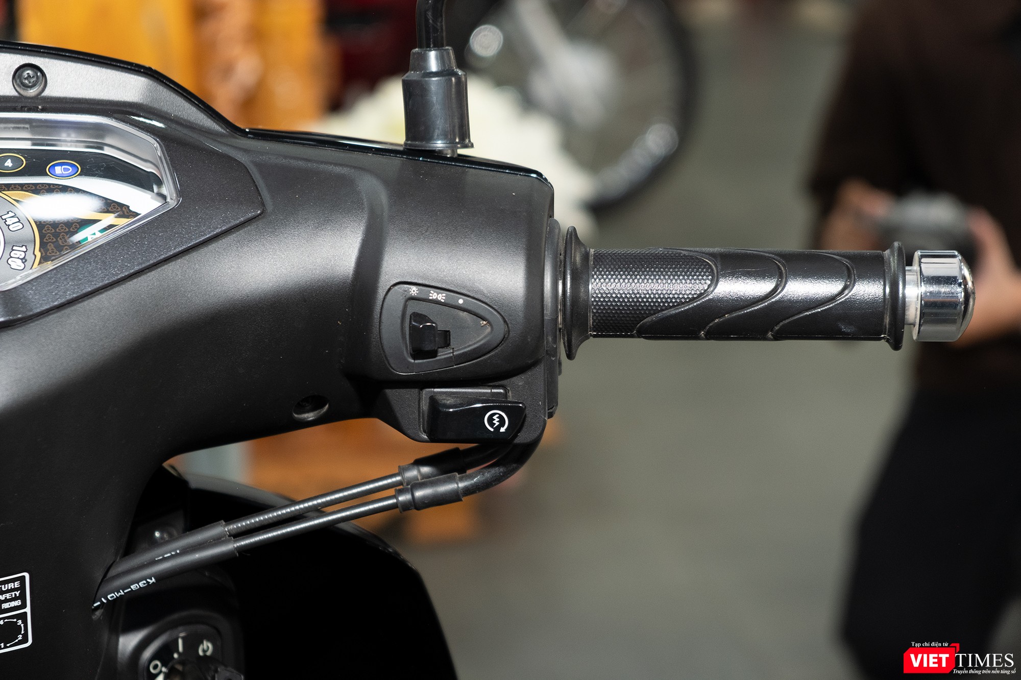 vt-Honda Dream NCX “phiên bản” Campuchia cập bến Việt Nam, giá từ 148 triệu đồng - Ảnh 5.jpg