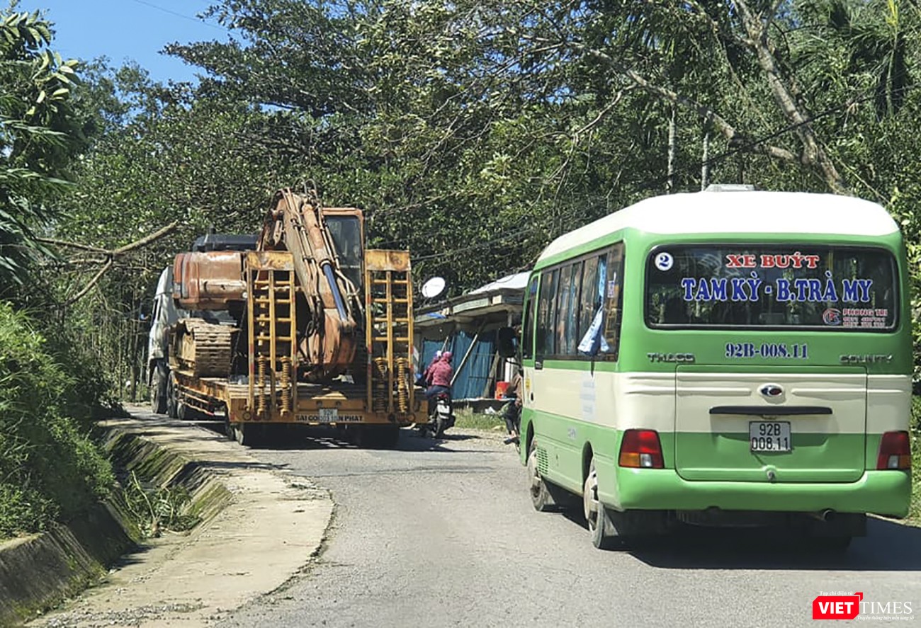Phương tiện được huy động để mở đường