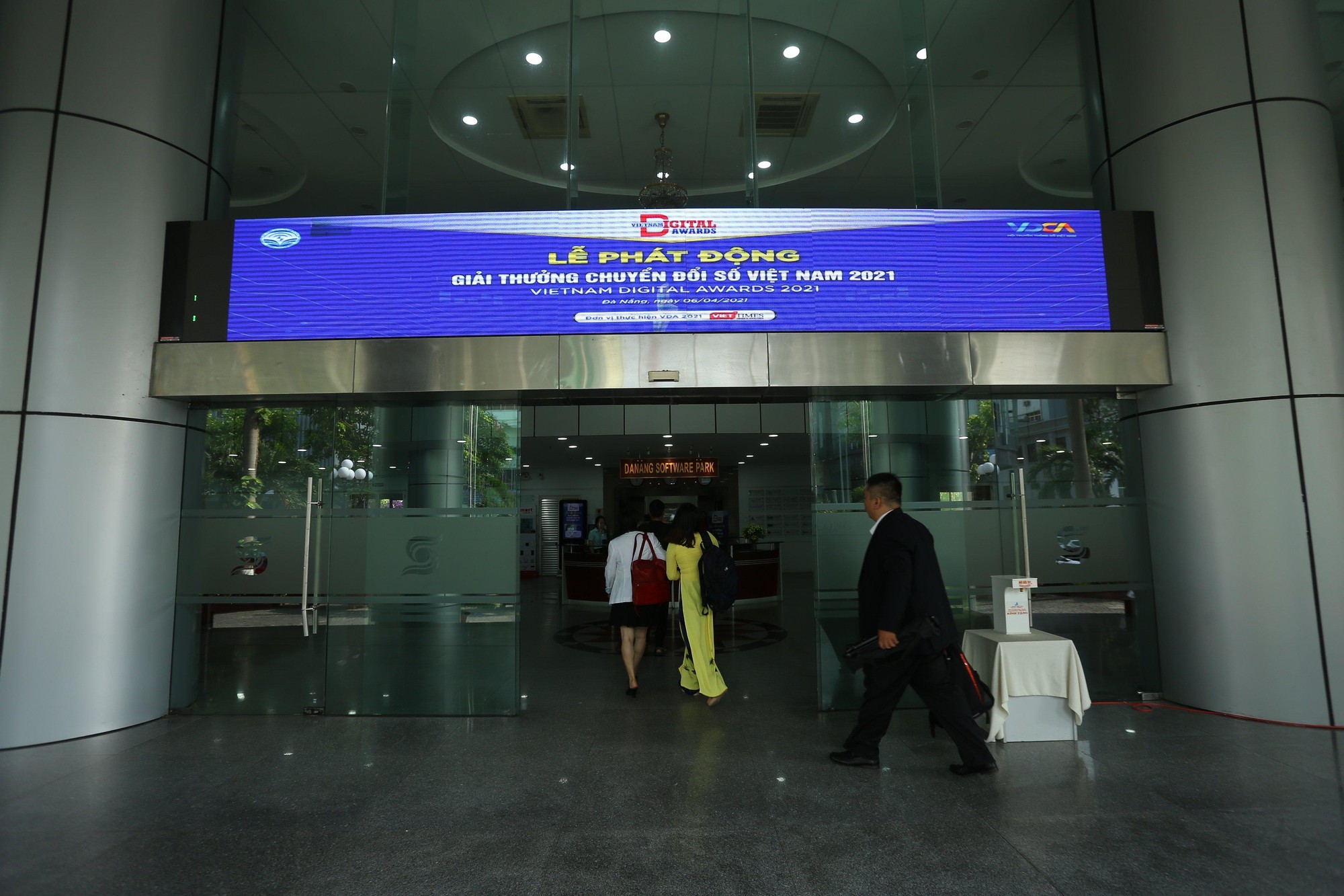 Lễ phát động Giải thưởng Chuuyển đổi số tại Đà Nẵng được tổ chức tại Tòa nhà Công viên Phần mềm Đà Nẵng, số 2 Quang Trung, quận Hải Châu Lễ phát động Giải thưởng Chuuyển đổi số tại Đà Nẵng được tổ chức tại Tòa nhà Công viên Phần mềm Đà Nẵng, số 2 Quang Trung, quận Hải Châu