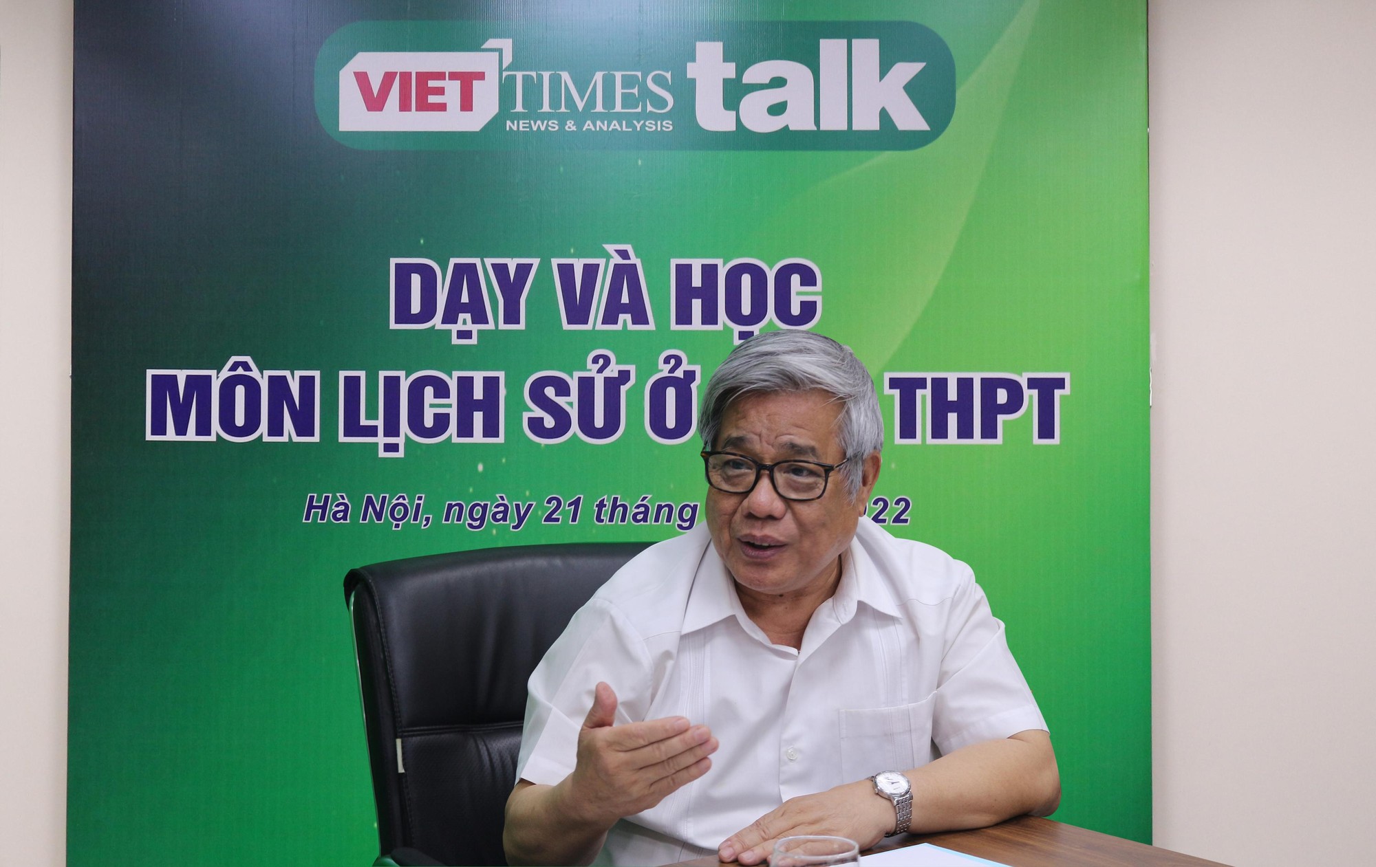 Giáo sư Vũ Minh Giang