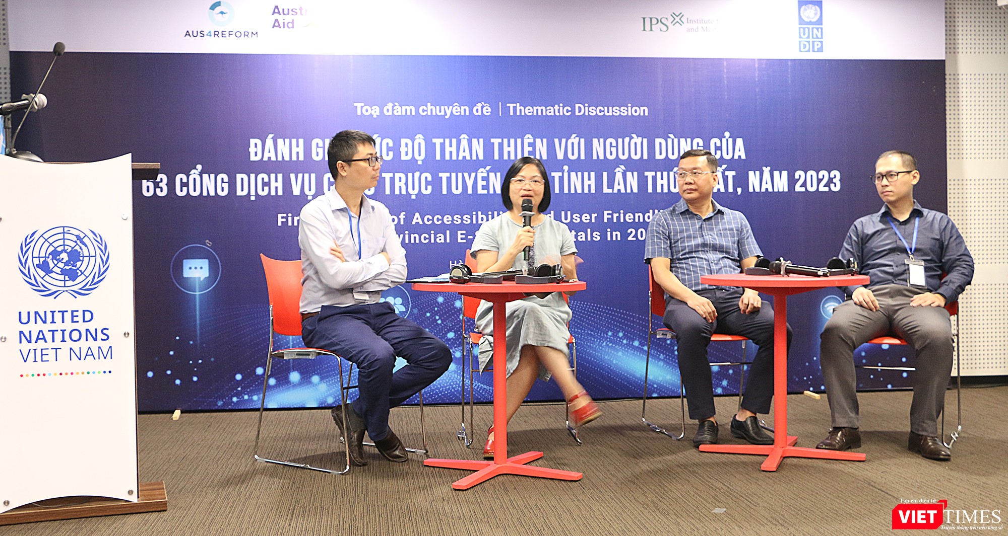 vt_cac dien gia 2.jpg