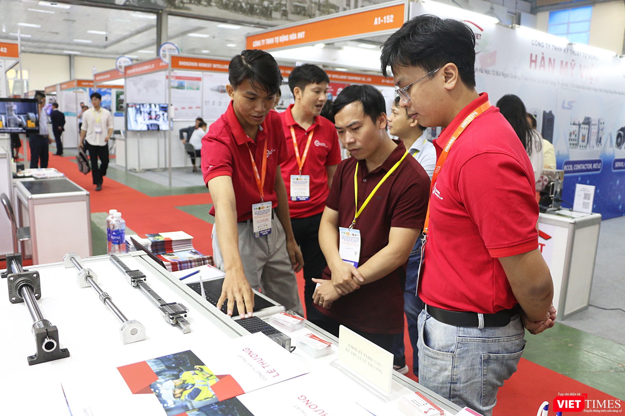 vt_khach tham quan 1.jpg