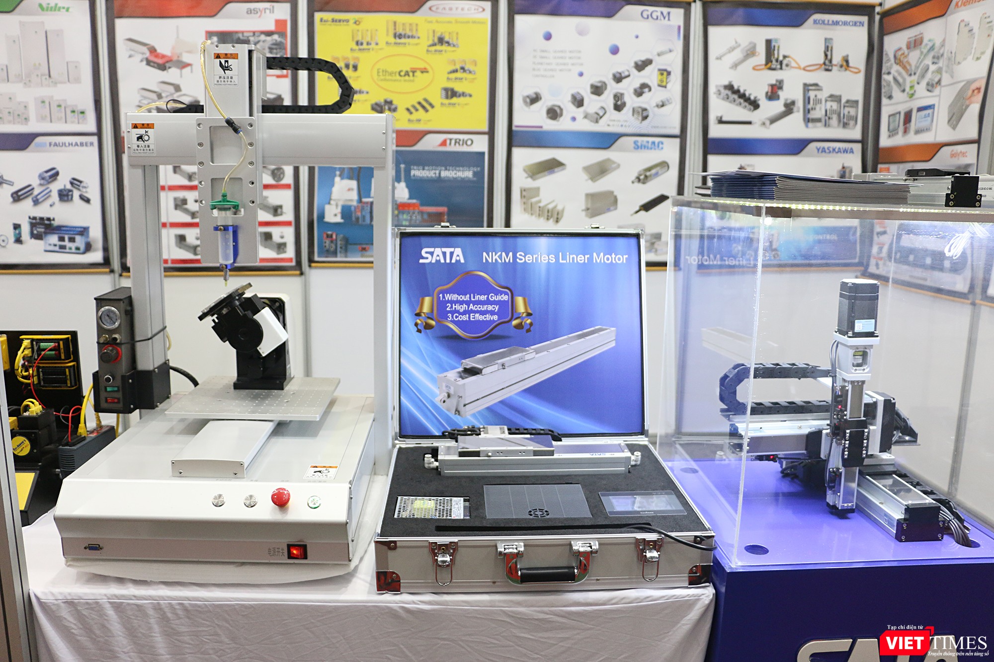 vt_thiet bi trien lam.jpg