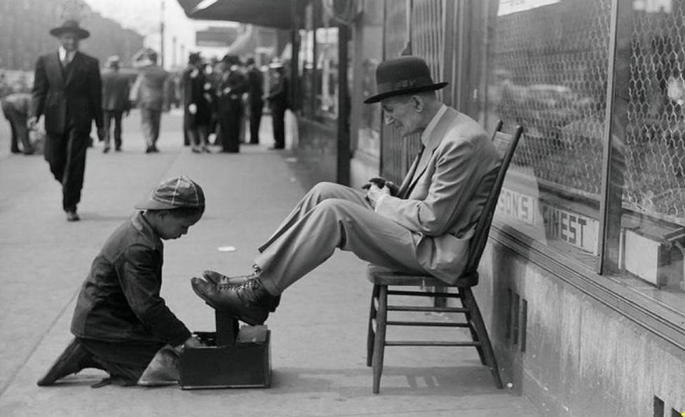 "Mong ngài cho tôi “3 chữ cái”". (Ảnh mang tính chất minh họa; Nguồn: Internet)