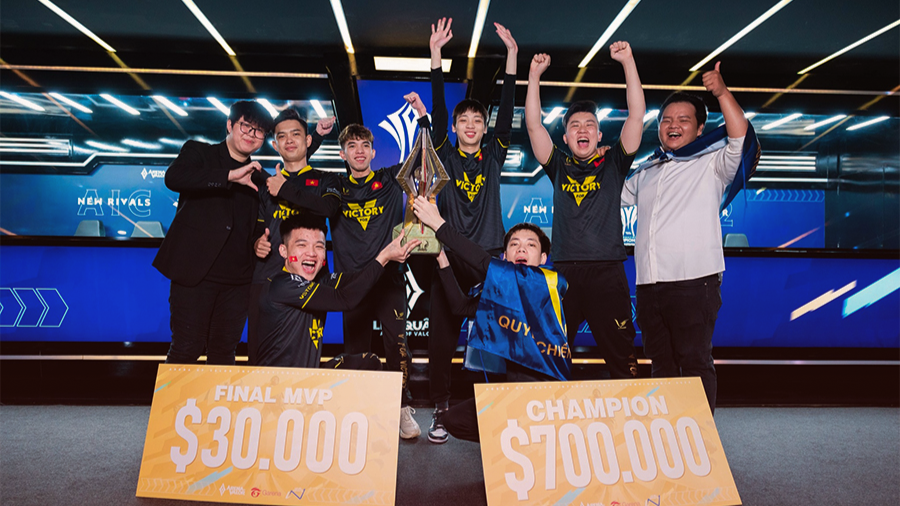 Đội tuyển Việt Nam giành chiến thắng áp đảo, lên ngôi vô địch Arena of Valor International Championship 2022 (AIC) và nhận giải thưởng 16 tỉ đồng. Đội tuyển Việt Nam giành chiến thắng áp đảo, lên ngôi vô địch Arena of Valor International Championship 2022 (AIC) và nhận giải thưởng 16 tỉ đồng.