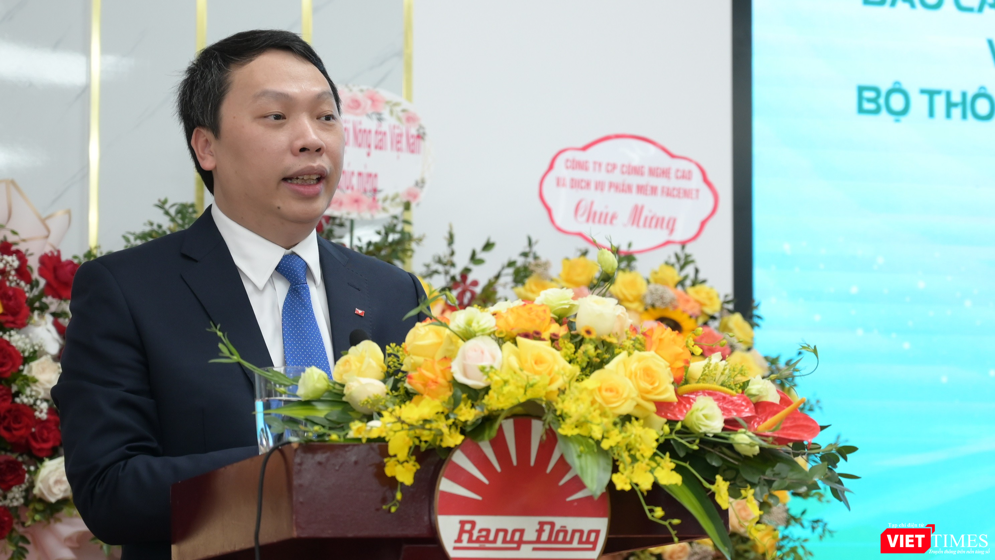 Thứ trưởng Nguyễn Huy Dũng kỳ vọng Rạng Đông sẽ sớm trở thành một mô hình đầu tiên, điển hình về nhà máy thực - số trong sản xuất công nghiệp của Việt Nam.