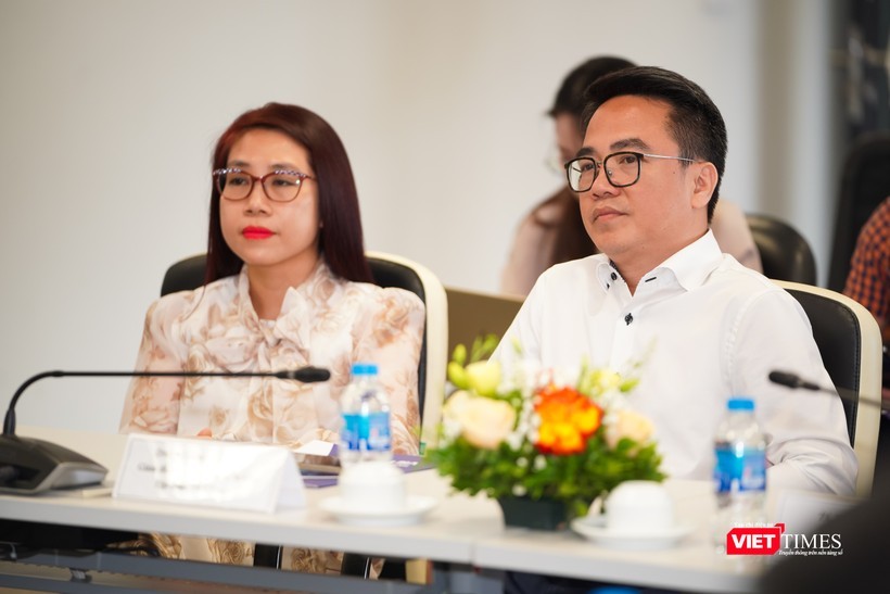 Ông Ngô Minh Giang, Giám đốc truyền thông Tập đoàn T&amp;T (phải) tới dự lễ phát động.