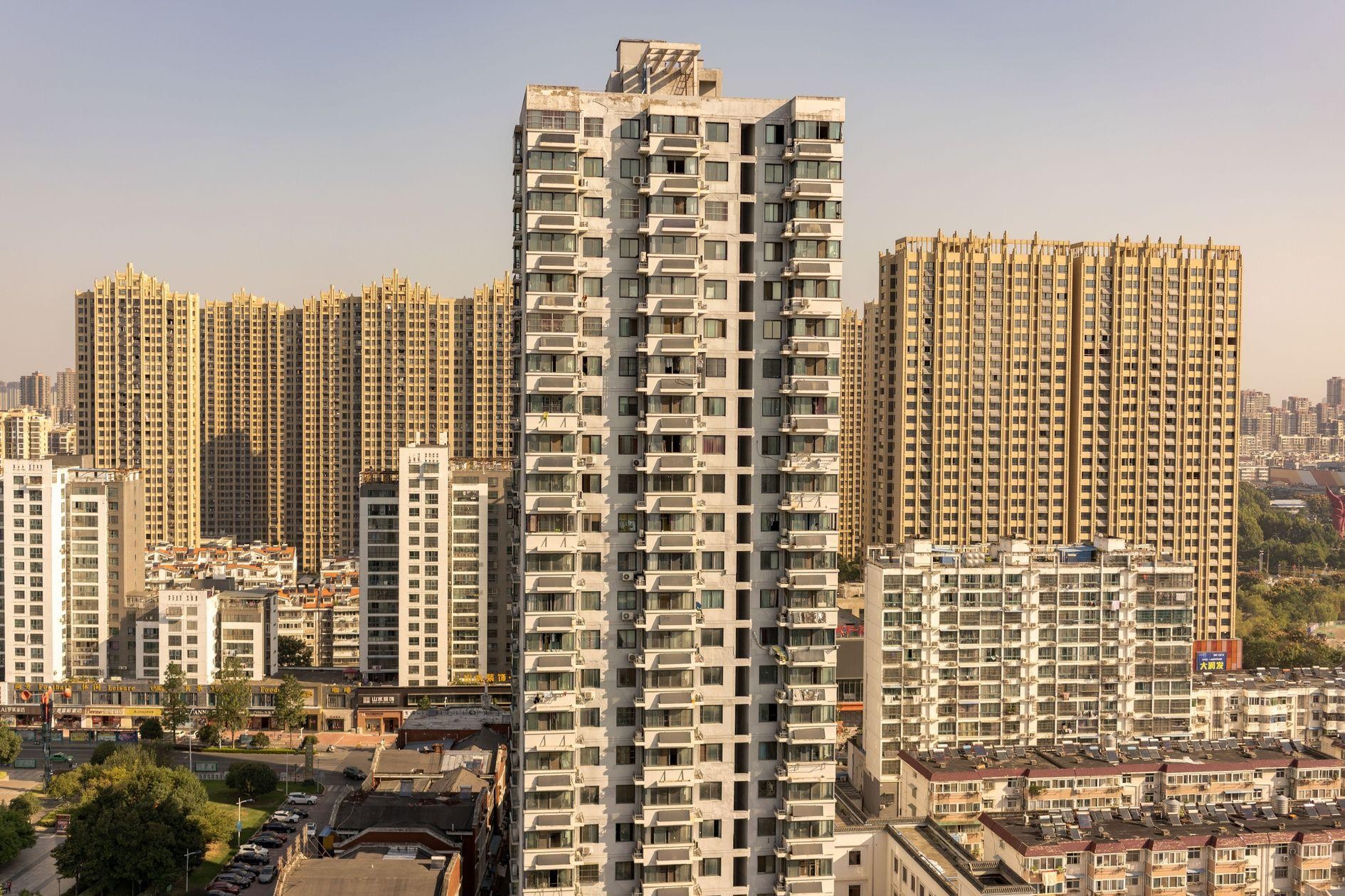 Một khu chung cư ở Lục An, tỉnh An Huy, Trung Quốc (Ảnh: WSJ)