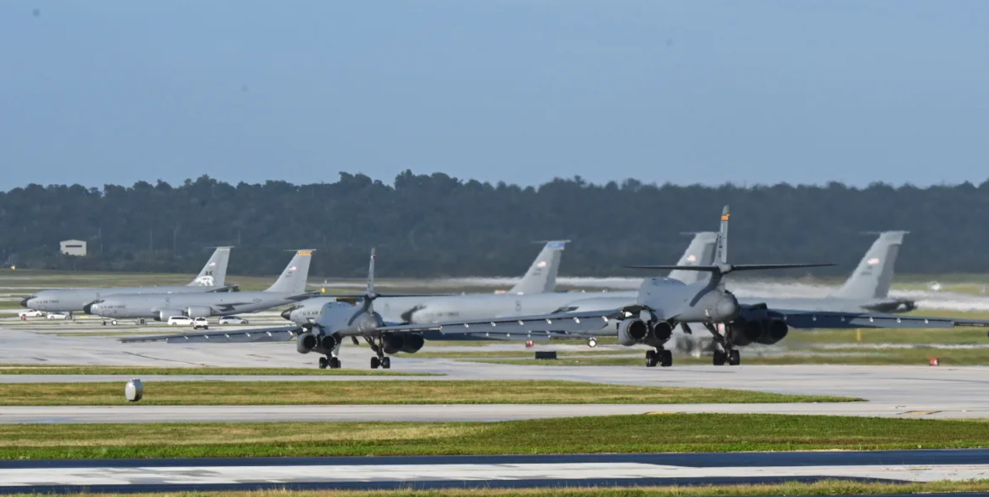 Giới chuyên gia quân sự Mỹ giật mình vì đòn UAV của Ukraine B-2 có thể chịu số phận tương tự 2.png