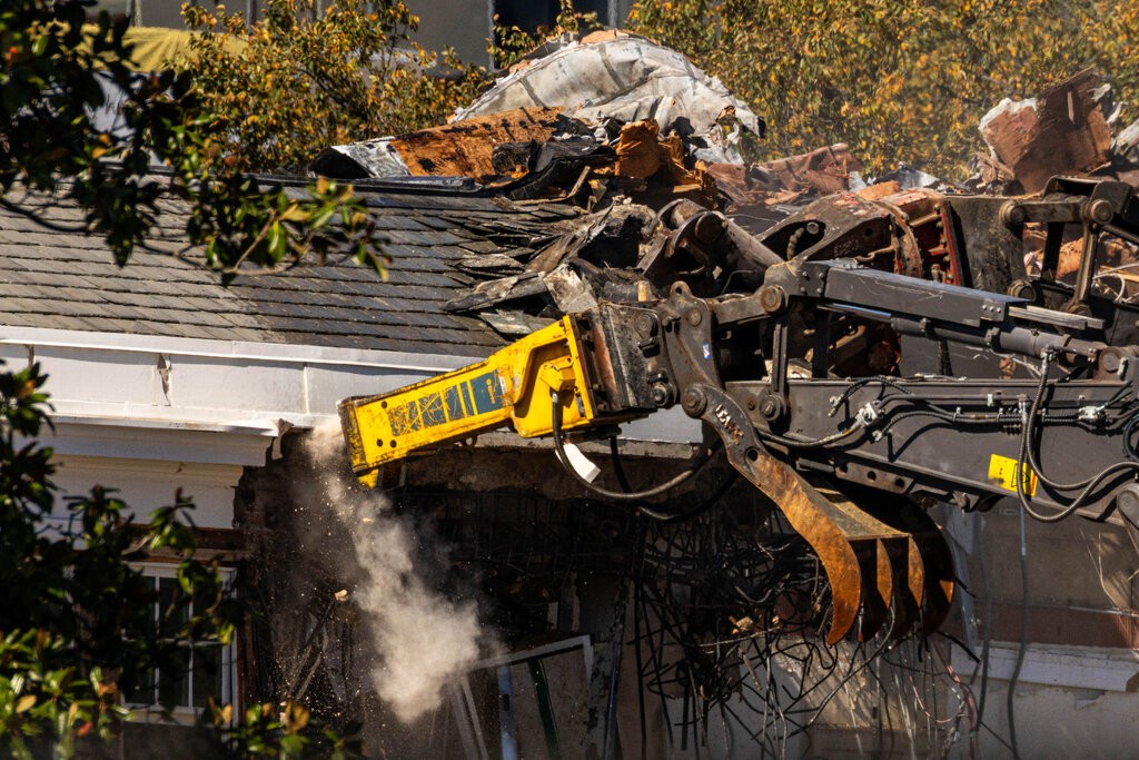 Ông Trump dát vàng Nhà Trắng Đập tường, lát đá Vườn Hồng, xây ballroom hàng trăm mét vuông 8.jpg