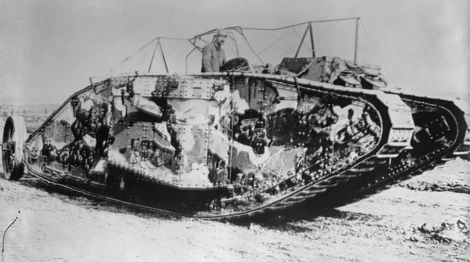 5 cỗ xe tăng huyền thoại đã định hình lại chiến lược, thiết kế và bộ mặt của chiến tranh hiện đại 1.png