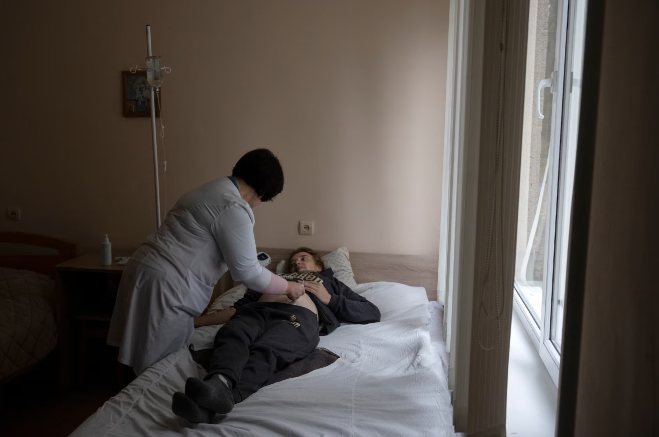 Ukraine và thảm họa dân số Bệnh viện sản, trường học hoang lạnh và nỗi lo ai tái thiết đất nước 2.png