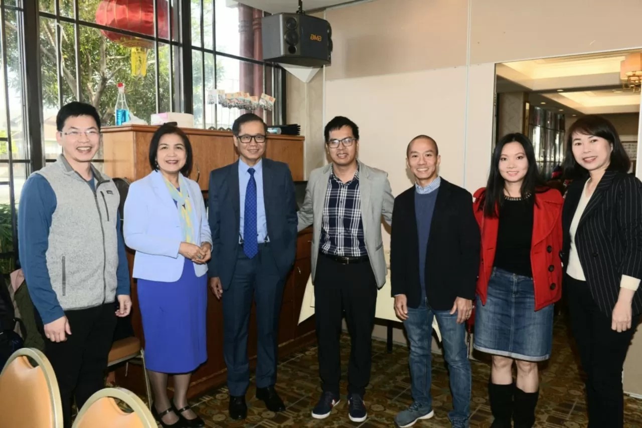 Việc thu hút và trọng dụng nhân tài người Việt Nam ở nước ngoài là một chiến lược quan trọng để thúc đẩy sự phát triển khoa học và công nghệ trong nước.