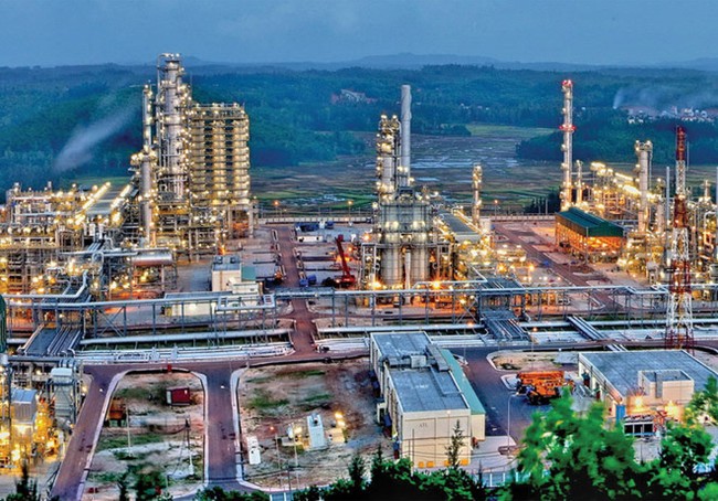 Nhà máy lọc dầu Dung Quất. Nguồn:PVN
