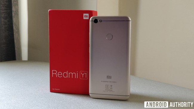 Xiaomi “nhỏ mà có võ”, mục tiêu bán 100 triệu smartphone năm 2018 - ảnh 2