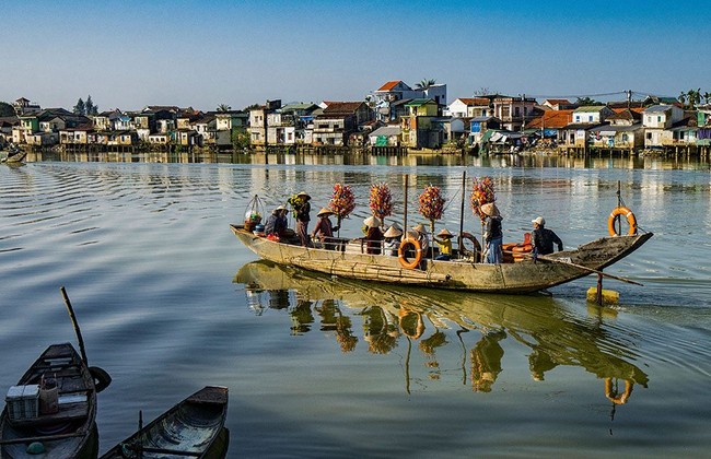 Tác phẩm “Bến đò Bao Vinh” của tác giả Lê Tấn Thanh