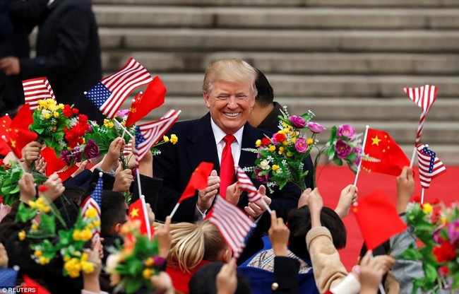 Trung Quốc trải thảm đỏ và ‘núi thỏa thuận’ 250 tỷ USD đón ông Trump - ảnh 6