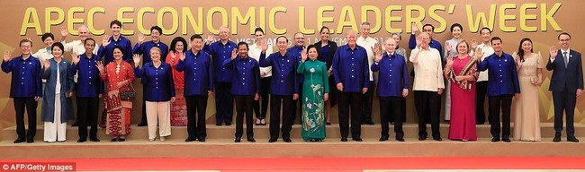 Hai ông Putin và Trump bắt tay thân thiện bên lề APEC - ảnh 6