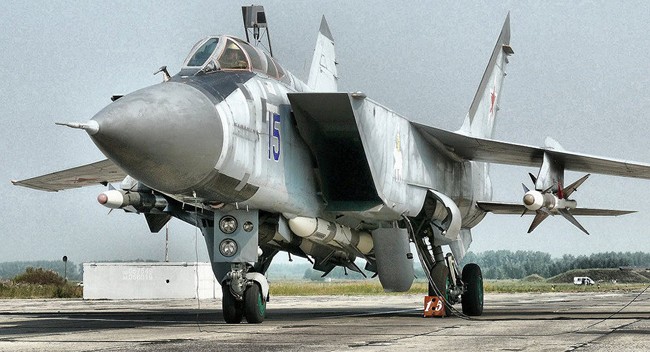 Máy bay đánh chặn MiG-31 của Nga đang được hiện đại hóa thành MiG-31BM.