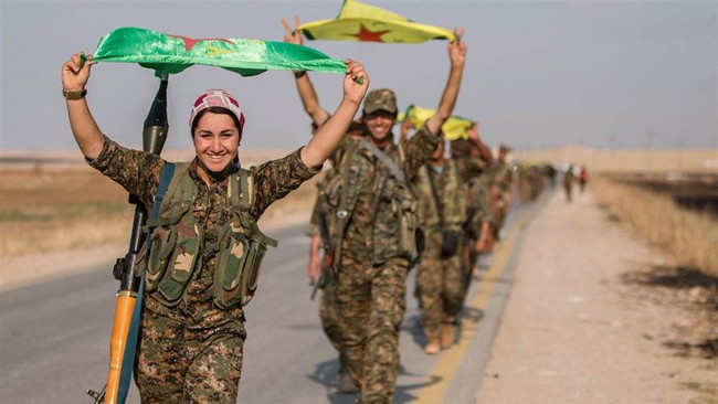 Chiến binh nữ người Kurd Syria