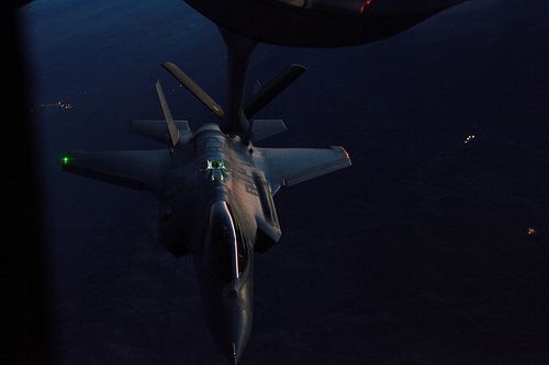 Khám phá bí mật siêu tiêm kích F-35 - ảnh 1