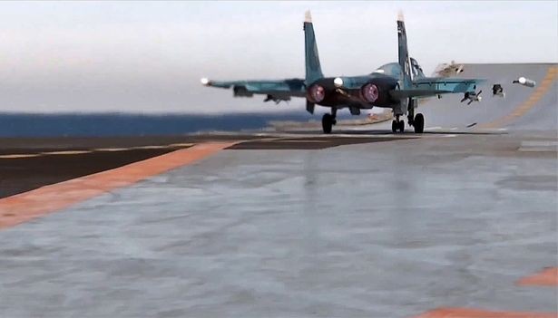 Chiến cuộc Syria: Nga tự tin rút tàu sân bay, bớt binh lực - ảnh 6