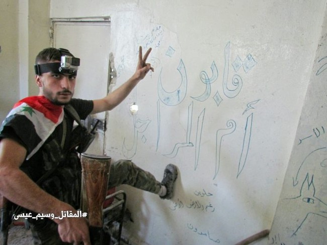 Chiến sự Syria: Quân Assad siết vòng vây phiến quân cố thủ ngoại vi Damascus - ảnh 8